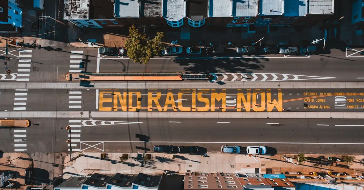 Redação pronta sobre racismo e discriminação social